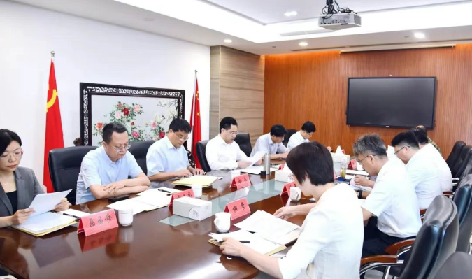 区委常委会召开会议